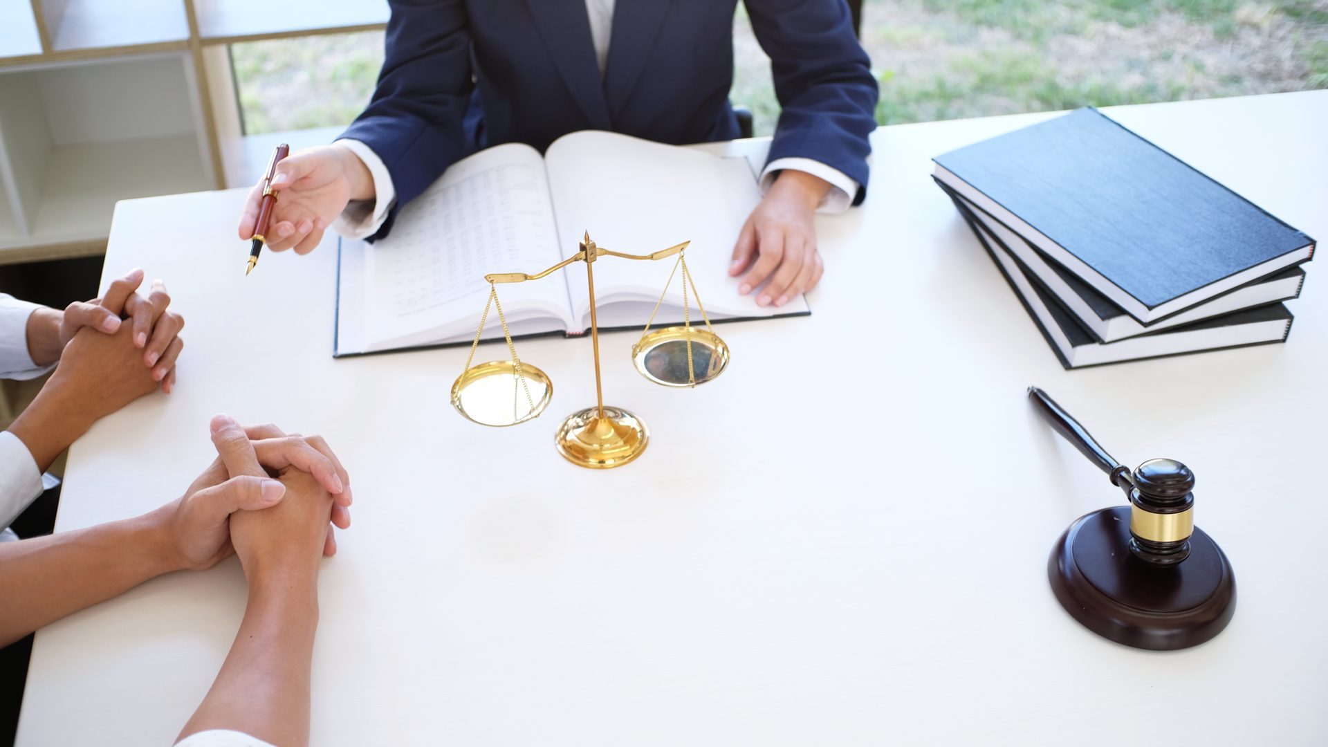 Lawyer Salary vs Dividend: Optimizing Professional Corporation Compensation